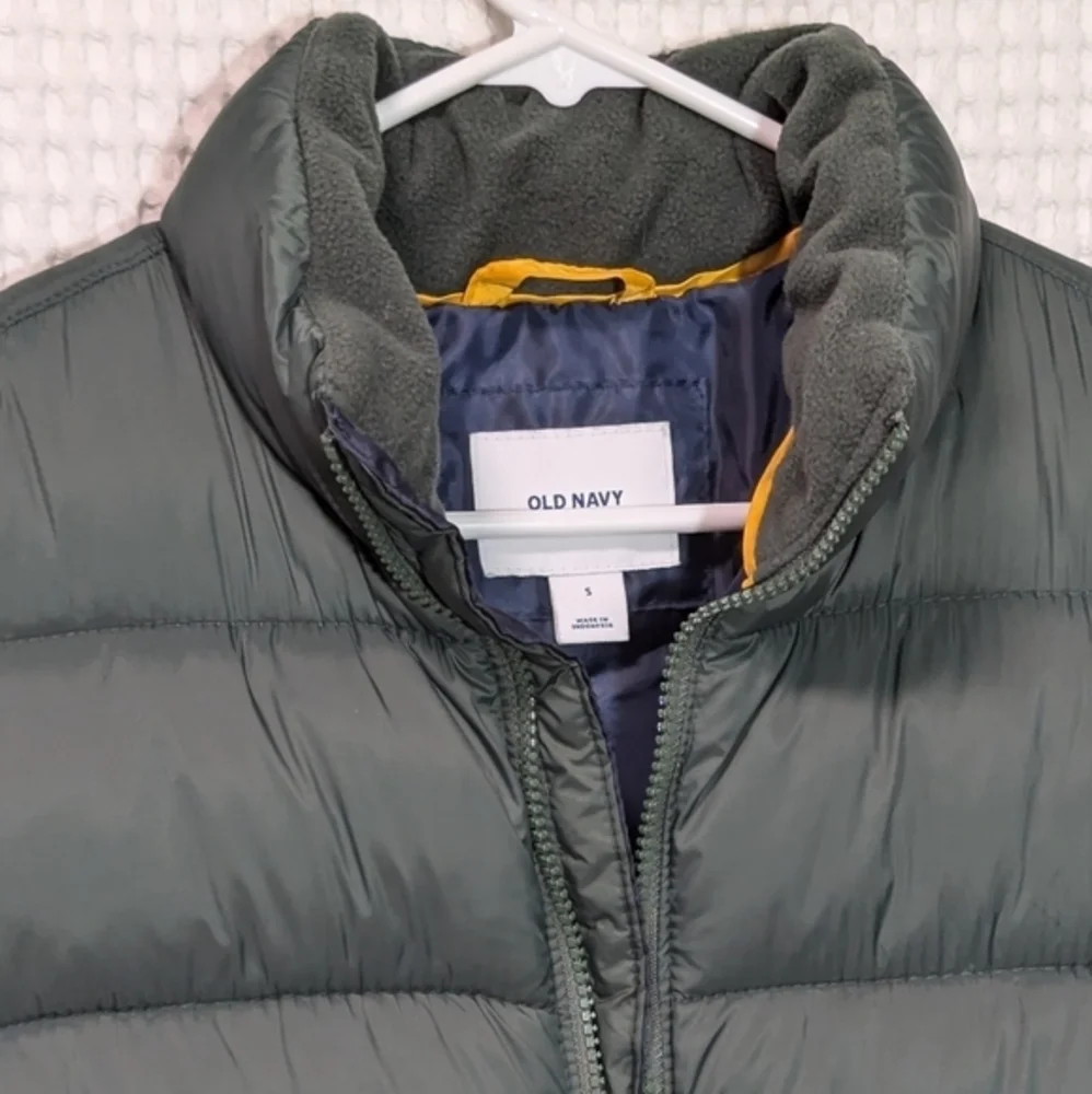 Old Navy‎ Puffer Vest Size Small Frost Free Hunter Dark Green Botany
